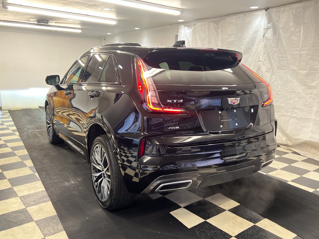 Used 2024 Cadillac XT4 Sport AWD/4WD image 9