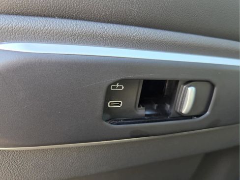 Certified 2026 BMW X5 sDrive40i w/ M Sport Package image 12