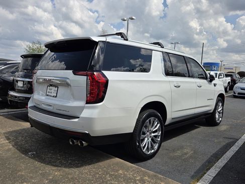 Used 2024 GMC Yukon XL Denali w/ Max Trailering Package image 5