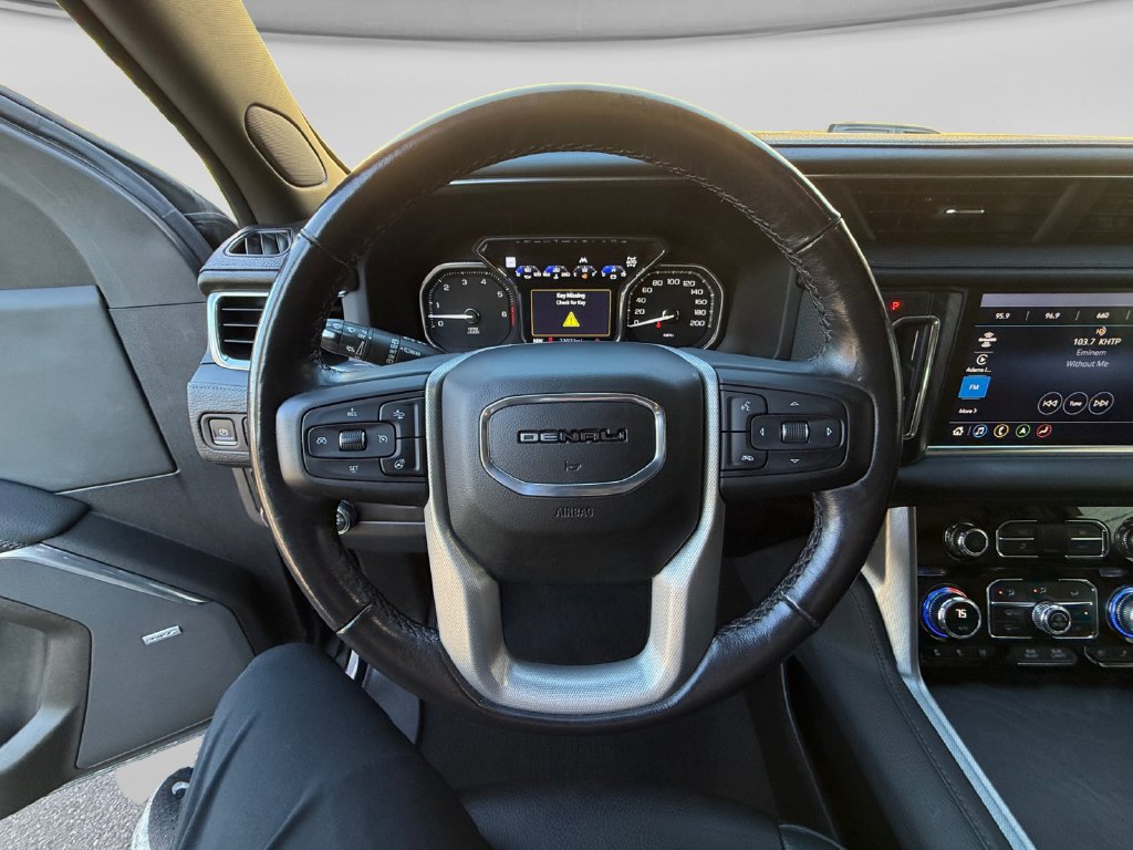 Used 2021 GMC Yukon Denali w/ LPO, Illumination Package AWD/4WD image 13