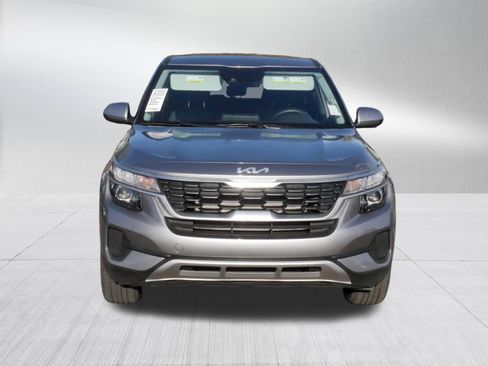 Used 2023 Kia Seltos LX AWD/4WD image 2
