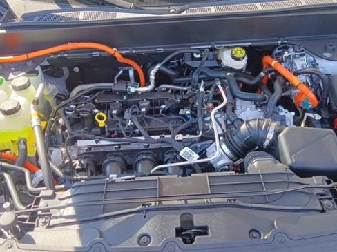 New 2025 Ford Maverick XL image 33