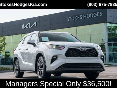 Used 2023 Toyota Highlander XLE