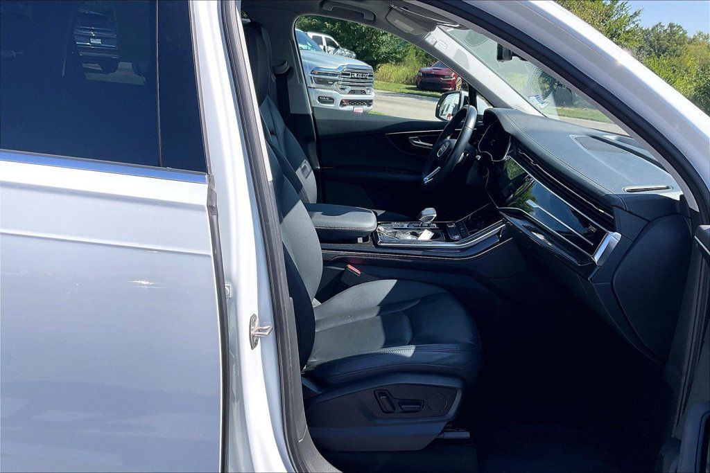 Used 2023 Audi Q7 3.0T Premium Plus AWD/4WD image 7