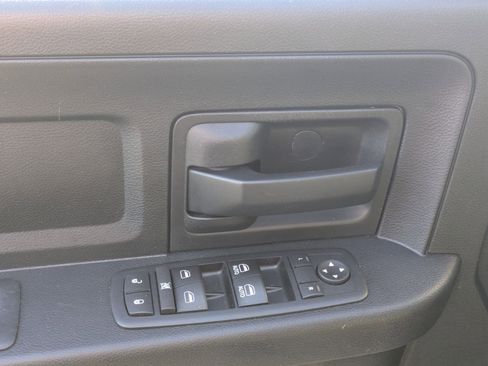 Used 2017 RAM 1500 Express image 12