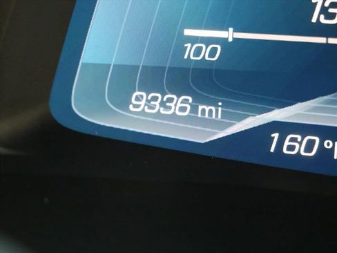 Used 2024 Chevrolet Corvette Stingray Coupe image 32