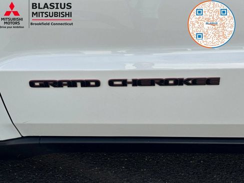 Used 2019 Jeep Grand Cherokee Trailhawk AWD/4WD image 27