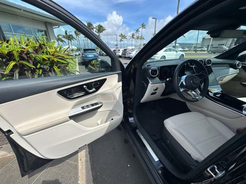 Used 2026 Mercedes-Benz GLC 300 4MATIC image 11