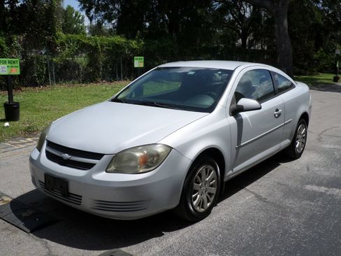 Used 2010 Chevrolet Cobalt LT FWD image 4