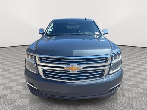 Used 2020 Chevrolet Suburban Premier image 3