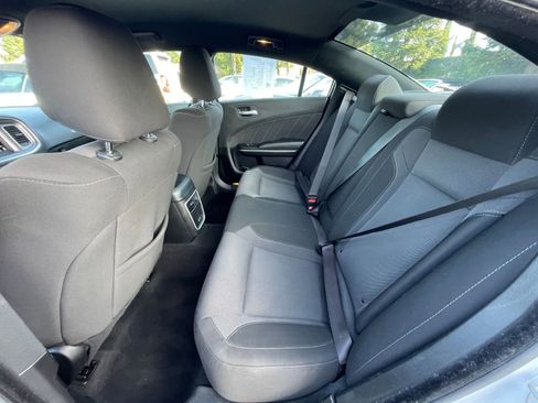 Used 2022 Dodge Charger SXT image 27