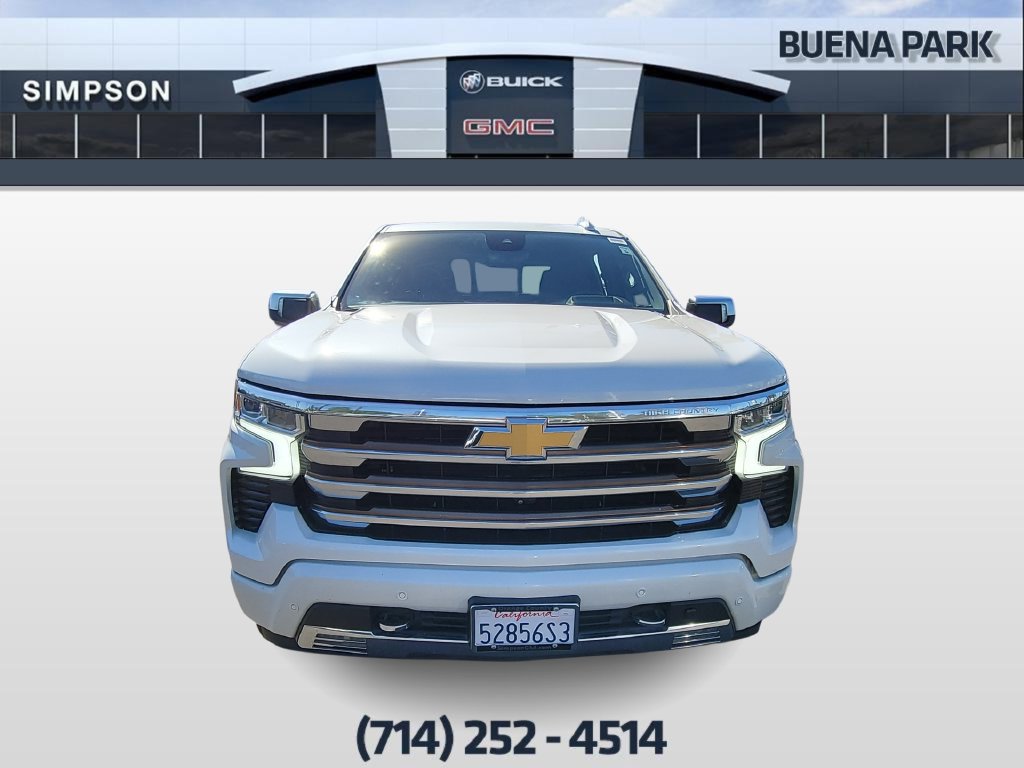 Certified 2022 Chevrolet Silverado 1500 High Country w/ Technology Package AWD/4WD image 3