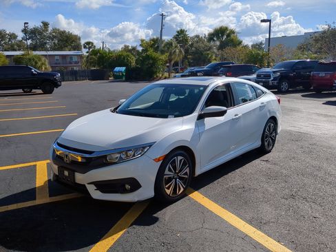 Used 2017 Honda Civic EX-L image 10