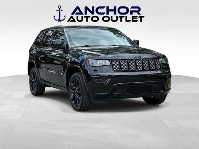 Used 2017 Jeep Grand Cherokee Altitude