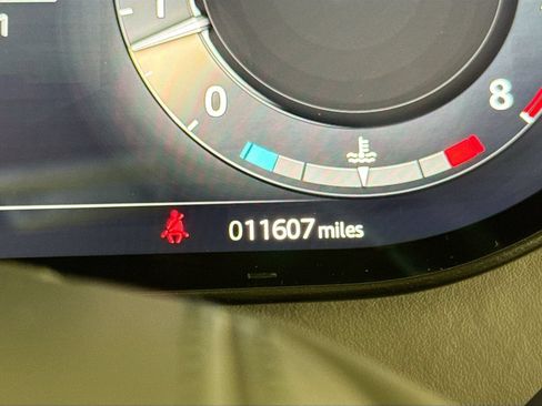Used 2025 Land Rover Range Rover SE AWD/4WD image 11