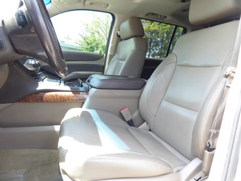 Used 2015 Chevrolet Suburban LTZ AWD/4WD image 18
