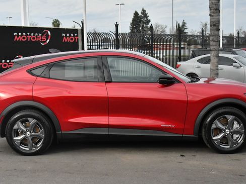 Used 2023 Ford Mustang Mach-E Select image 9