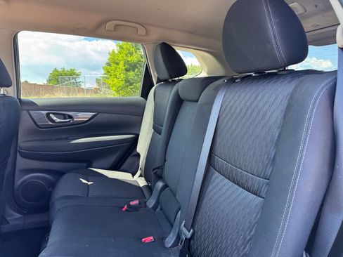Used 2019 Nissan Rogue SV AWD/4WD image 8