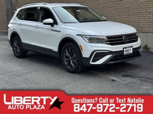 Used 2023 Volkswagen Tiguan SE AWD/4WD image 1