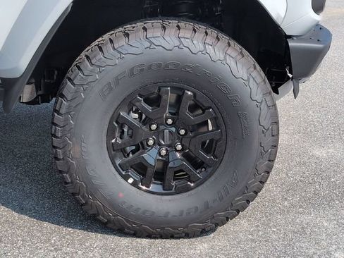 New 2026 Ford Bronco Raptor w/ Interior Carbon Fiber Pack AWD/4WD image 11