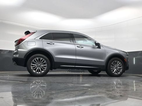 Used 2025 Cadillac XT4 Premium Luxury FWD image 45