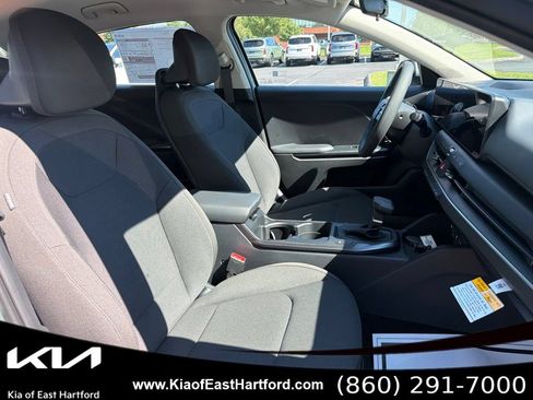 New 2026 Kia K4 FWD image 11