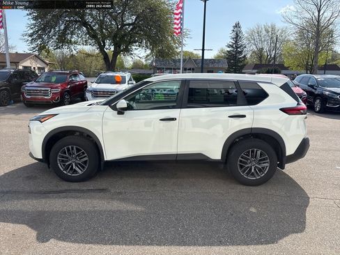 Used 2022 Nissan Rogue S FWD image 8