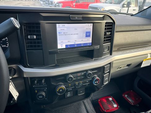 Used 2025 Ford F350 XLT w/ XLT Value Package image 17