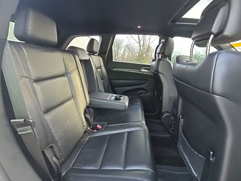 Used 2018 Jeep Grand Cherokee Limited image 19