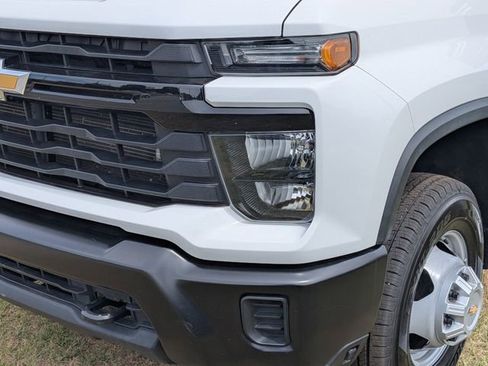 Used 2024 Chevrolet Silverado 3500 W/T AWD/4WD image 9