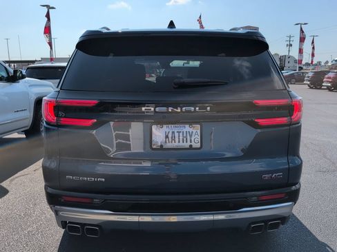 Used 2024 GMC Acadia Denali FWD image 6