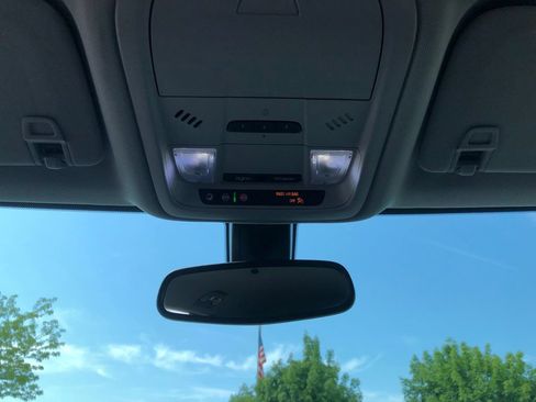 Used 2020 Chevrolet Blazer LT FWD image 30