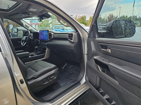 Used 2024 Toyota Tundra Limited image 12