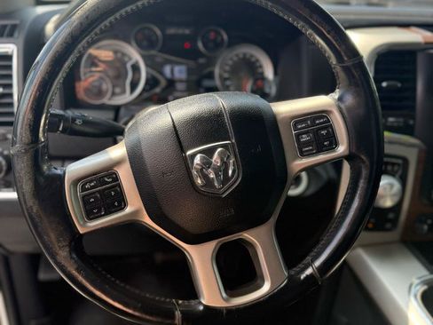 Used 2015 RAM 1500 Laramie w/ Convenience Group AWD/4WD image 11