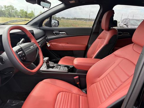 New 2026 Kia Sportage LX image 10