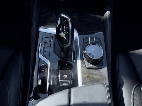 Used 2023 BMW M550i xDrive w/ Executive Package AWD/4WD image 40