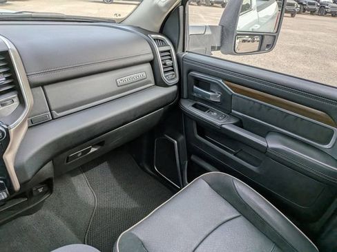 Used 2024 RAM 2500 Laramie AWD/4WD image 17