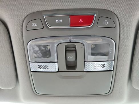 Used 2025 Kia Telluride S AWD/4WD image 23