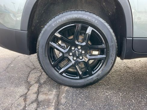 Used 2023 Chevrolet Traverse LT image 35