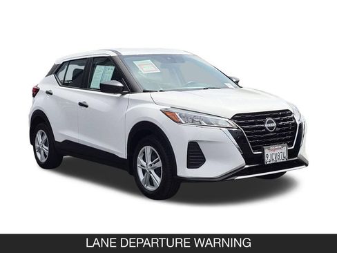 Used 2023 Nissan Kicks S FWD image 2