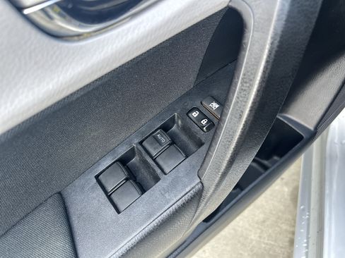 Used 2017 Toyota Corolla LE image 23