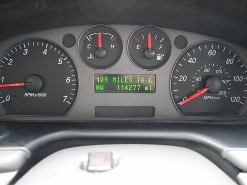 Used 2007 Ford Taurus SEL image 10