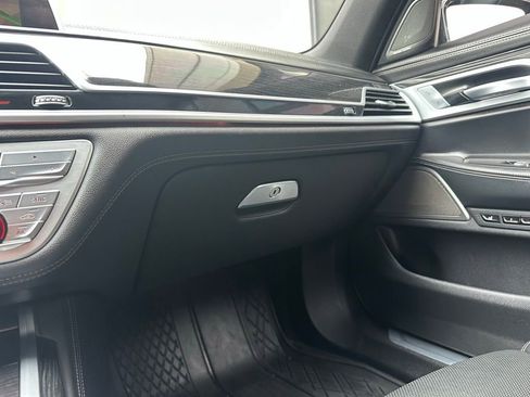 Used 2019 BMW 750i xDrive w/ Executive Package image 59