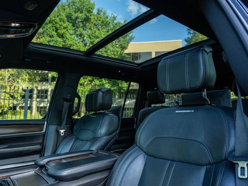 Used 2022 Jeep Grand Wagoneer Series I w/ Rear Seat Video Group 1 AWD/4WD image 12