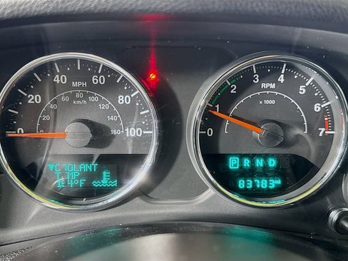 Used 2016 Jeep Wrangler Unlimited Rubicon w/ Connectivity Group AWD/4WD image 27