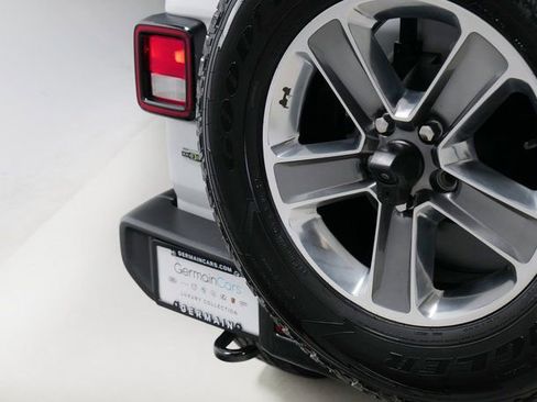 Used 2021 Jeep Wrangler Unlimited Sahara image 27