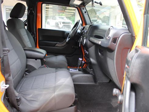 Used 2012 Jeep Wrangler Sport w/ Connectivity Group image 18