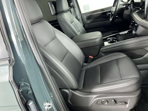 Used 2025 Chevrolet Tahoe Z71 w/ Z71 Off-Road Package AWD/4WD image 29