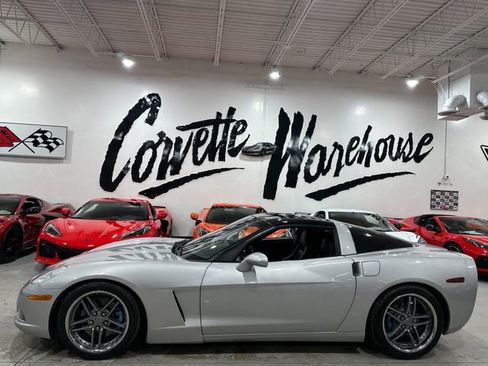 Used 2005 Chevrolet Corvette Coupe w/ Preferred Equipment Group image 2