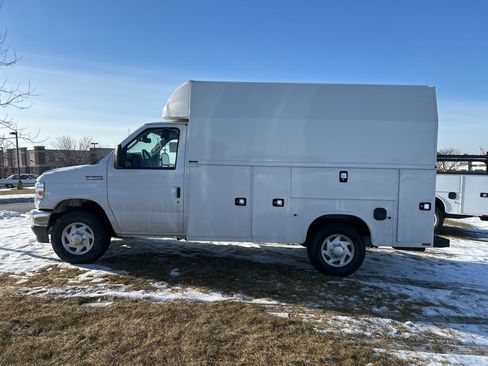 New 2026 Ford E-350 and Econoline 350 Super Duty w/ Power Equipment Group RWD image 6